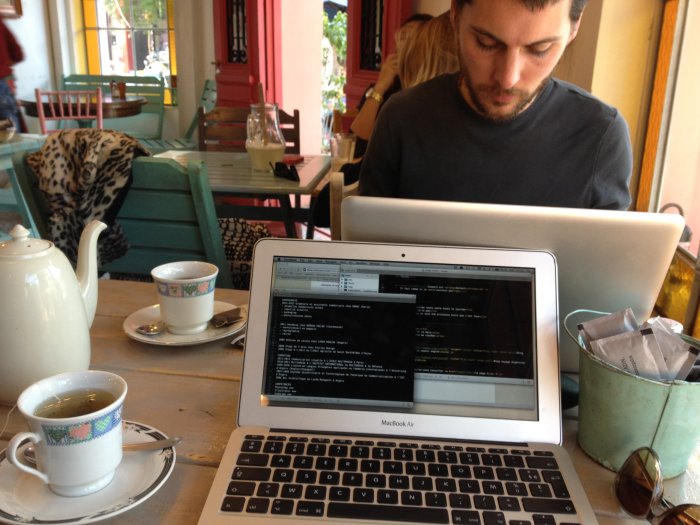 Thé, SPIP et HTML au Bartola Café